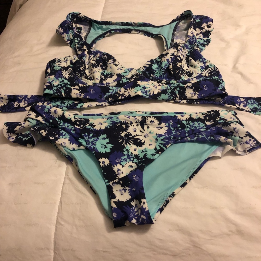 Adore me Floral patterned bikini